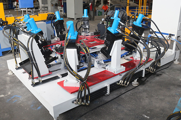 Elektrische Schweißmaschine 50 Hz mit SPS-Steuerung 225 KVA 9