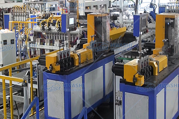 Weiterentwickelte automatische Schaltschweißmaschine für Wire Mesh Deck Shelf Production Line 2