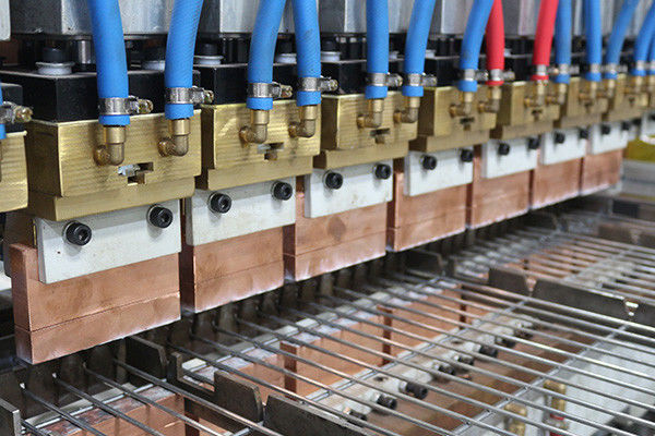 Automatische Schweißmaschine für das Schweißen von Drahtnetzen